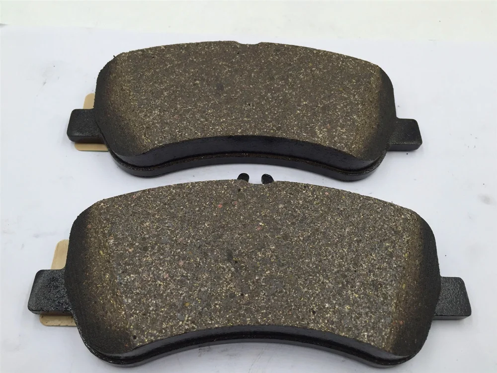 W204 W203 Front Brake Pad Kit For Benz W212 C200 Glk Front Brake Pad