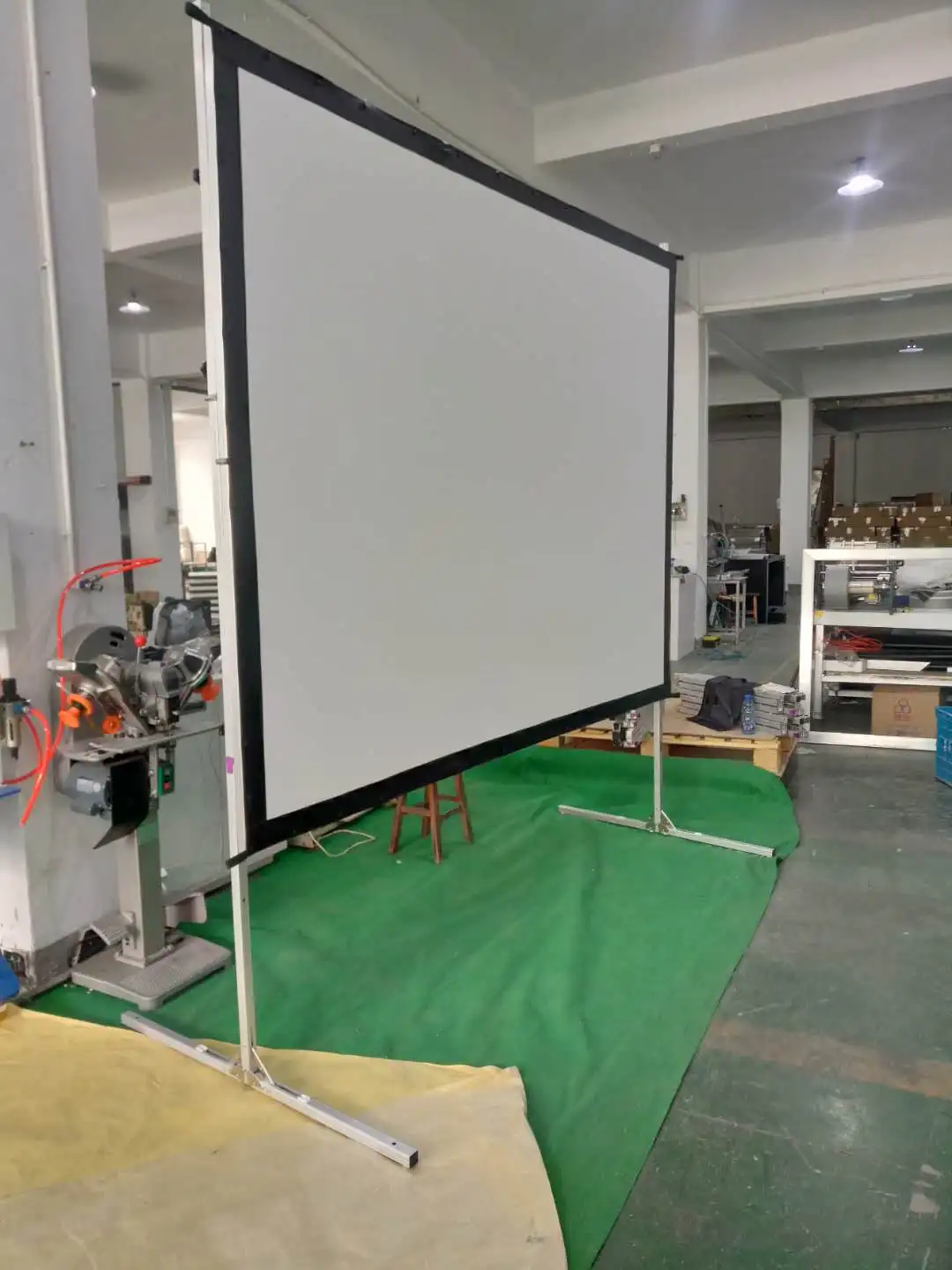150 projector screen