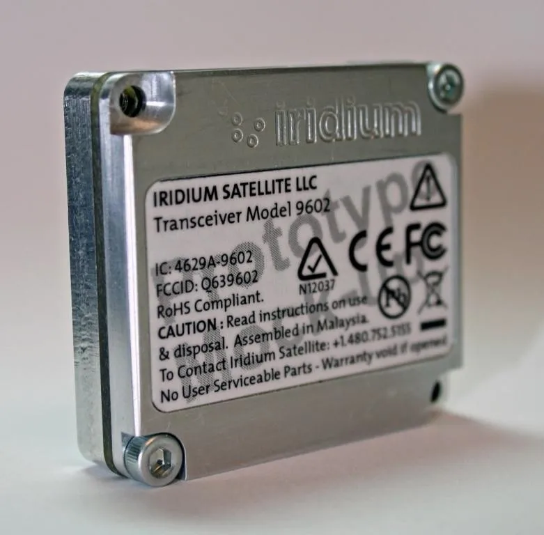 satellite tracking device