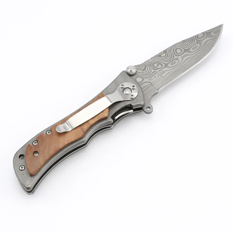 folding knife outdoor