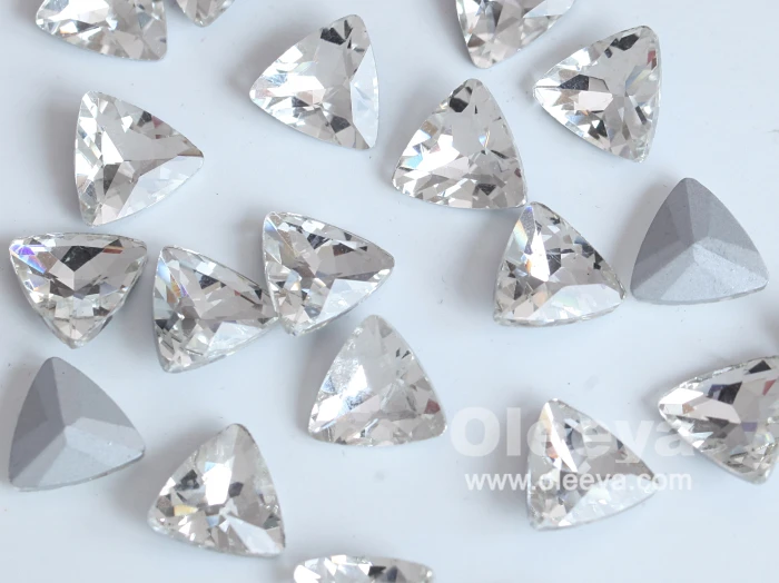 Oleeya Factory 13*18 Glass Teardrop Pointed Back Rhinestones Crystal Strass Pendant Gemstone in Bulk Designs for Garment