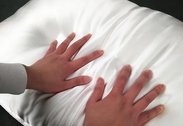 silk pillow (2)_.jpg
