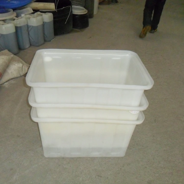 cheap plastic tubs