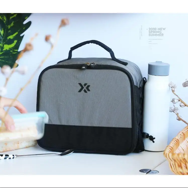 Freezable disposable thermal cooler bag for frozen food