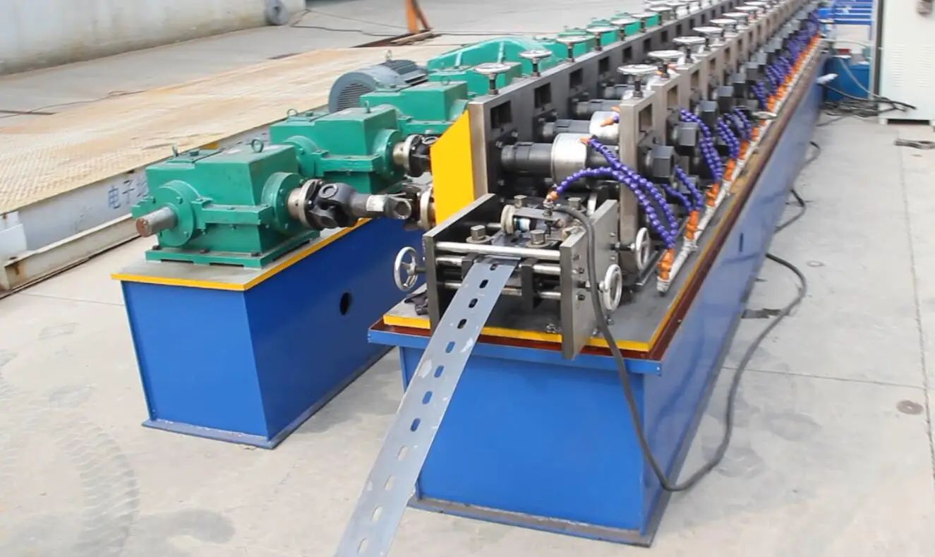 太阳能电池板框架制造机械支柱滚压生产线 c 太阳能支柱通道滚压成型