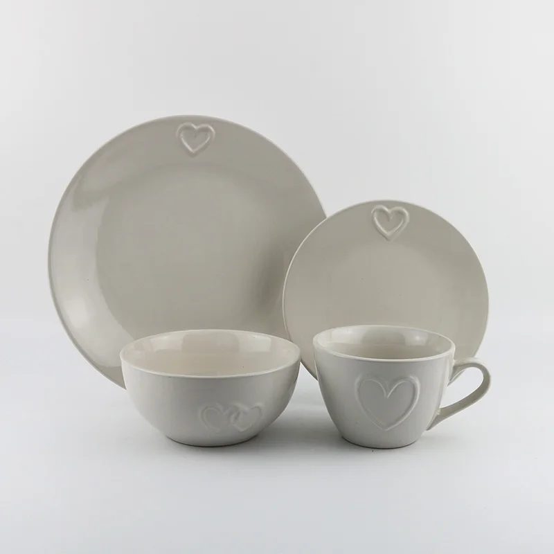 Wholesale Modern Dubai Elegant Gold Fine Porcelain Dinner Set For