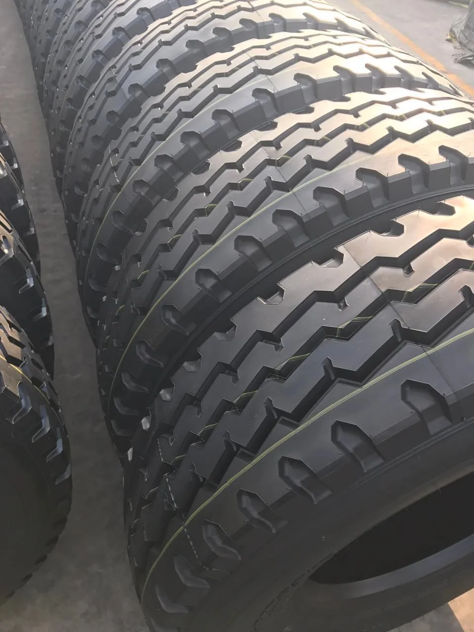 Good Quality Tire Popular Truck Tire 325/95r24 20pr Buy 325/95r24