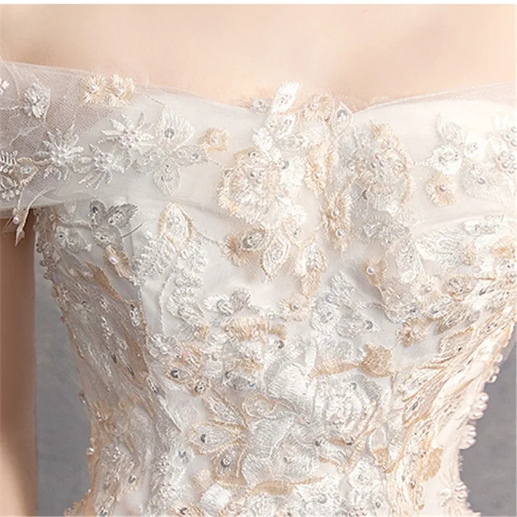 2019 Fashion Styles off shoulder Women Wedding dress Floor Length Vintage Applique Women Bridal Gown