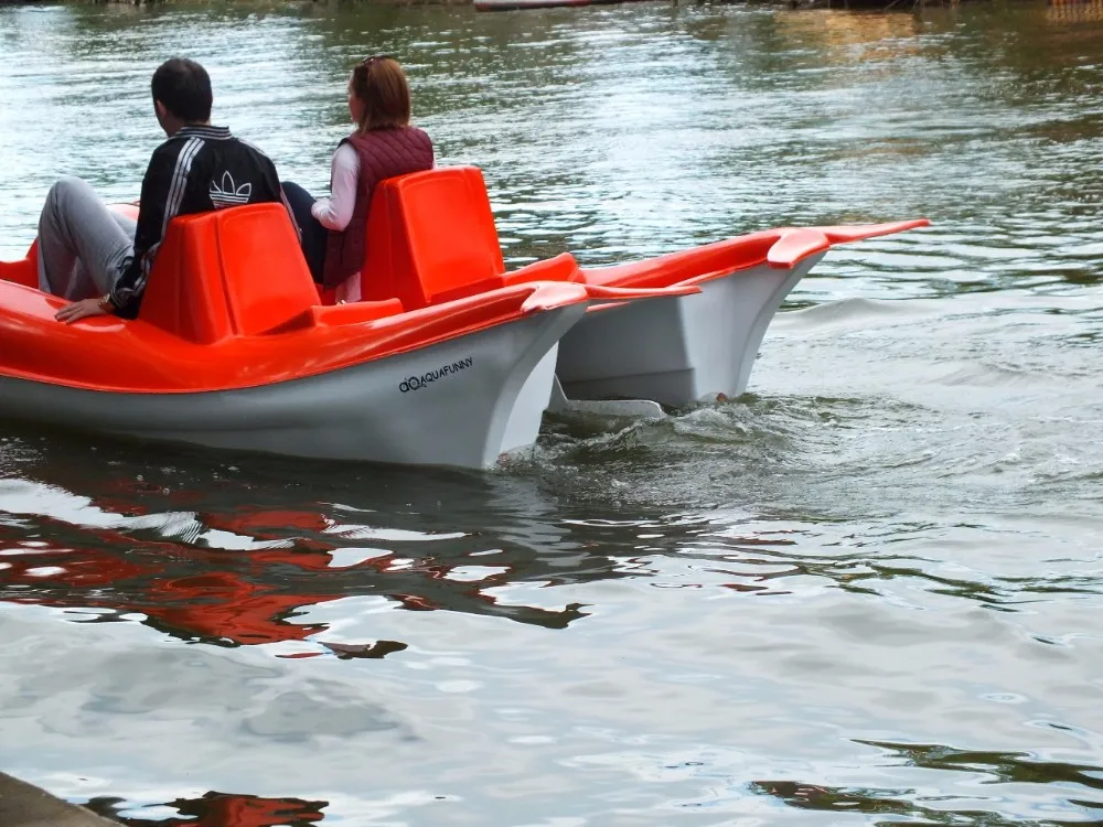 工厂价格有吸引力的设计可爱的海豚水 pedalo 自行车热销售