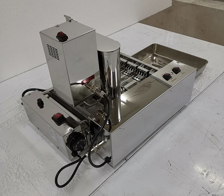 Mini donut machine (17).jpg