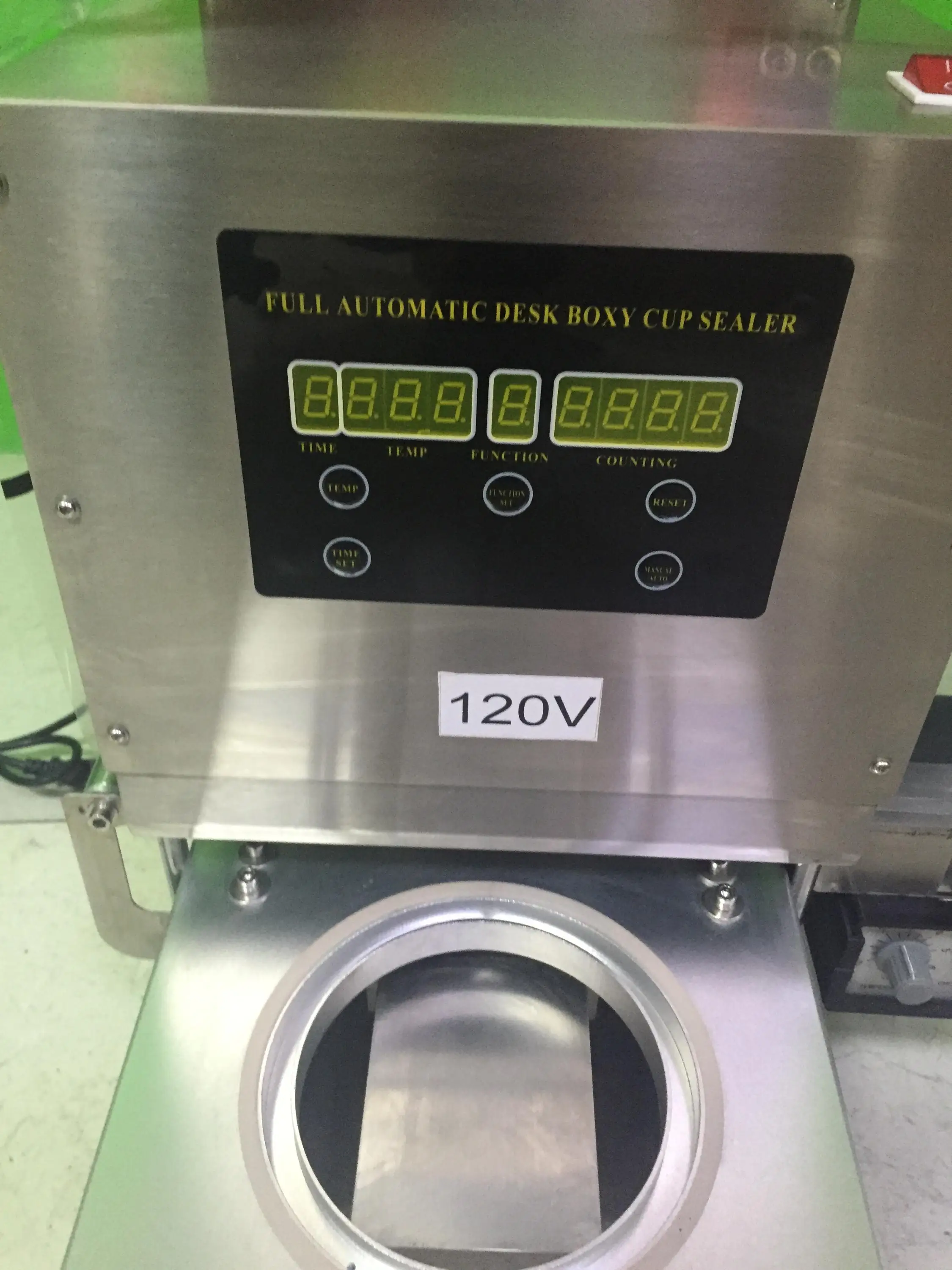machinery for automatic plastic/meal/fast food container sealing