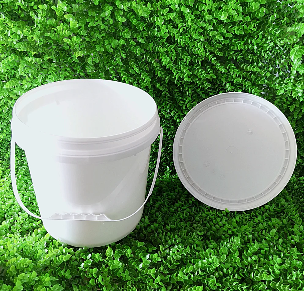China 10L Plastic Bucket With Cover And Handle Suppliers and