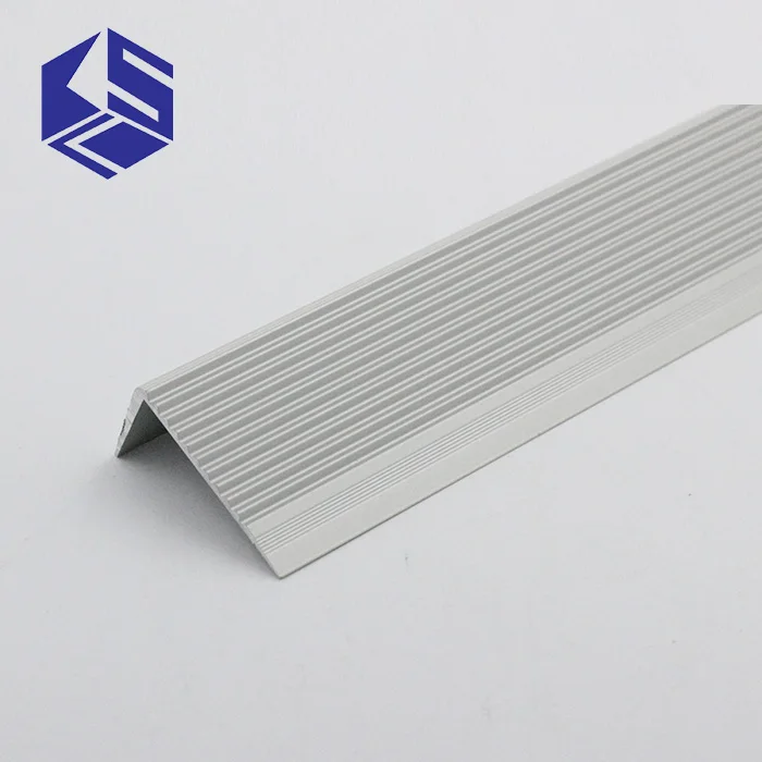 Aluminum wall corner tile trim