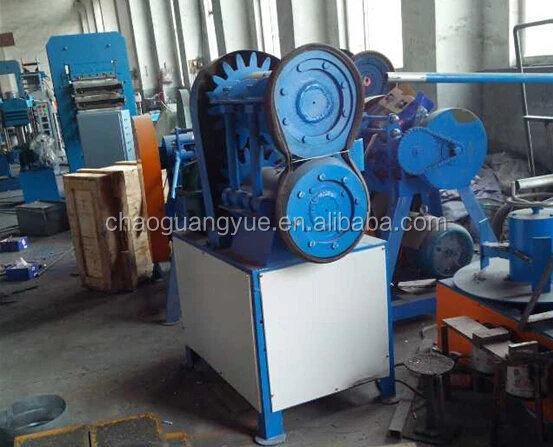 Double sides car tire sidewall cutting machine