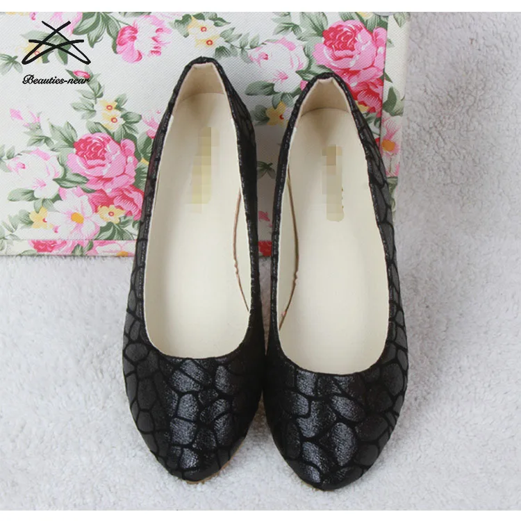 flat shoes with leather soles