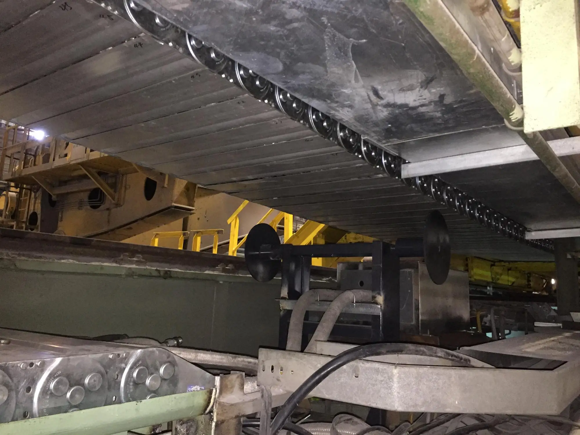 Fully Enclosed Type Flexible Stainless Steel Cable Drag Chain For