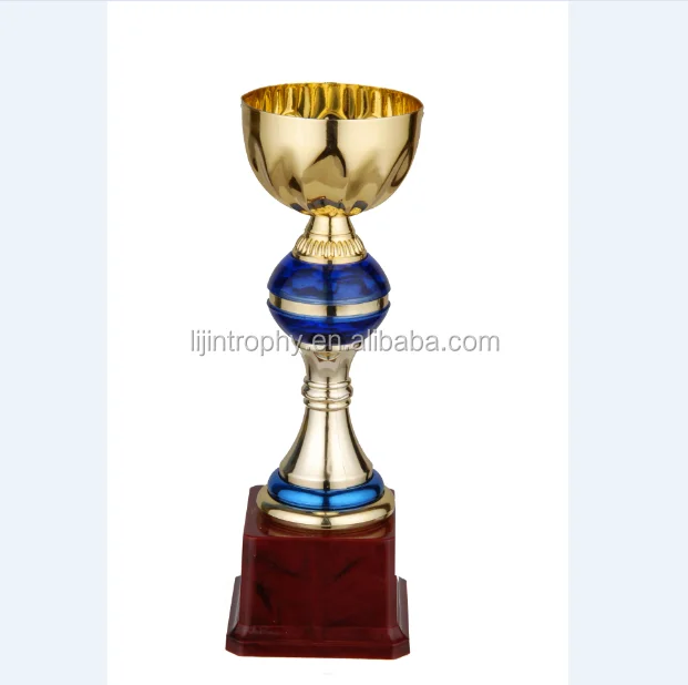 Mini Gold Cheap Plastic Trophies In Party Bag Stuffers For Boys & Girls