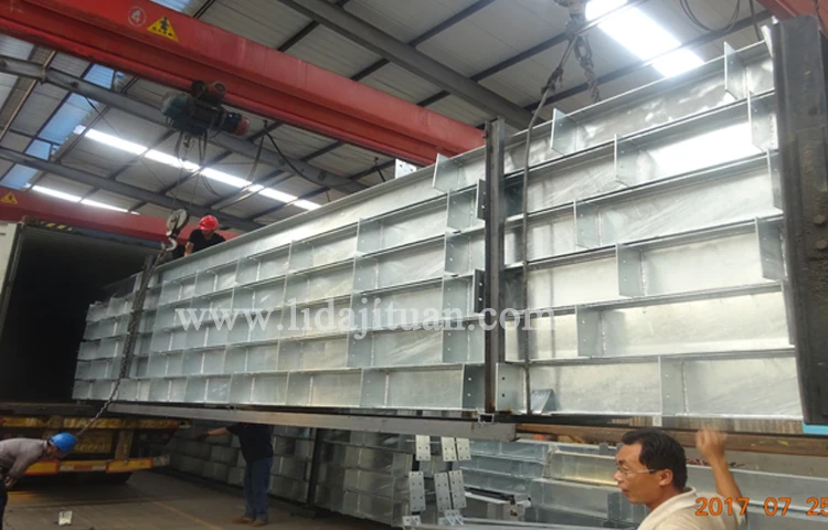 Low cost prefabricated light steel structure warehouse for sale