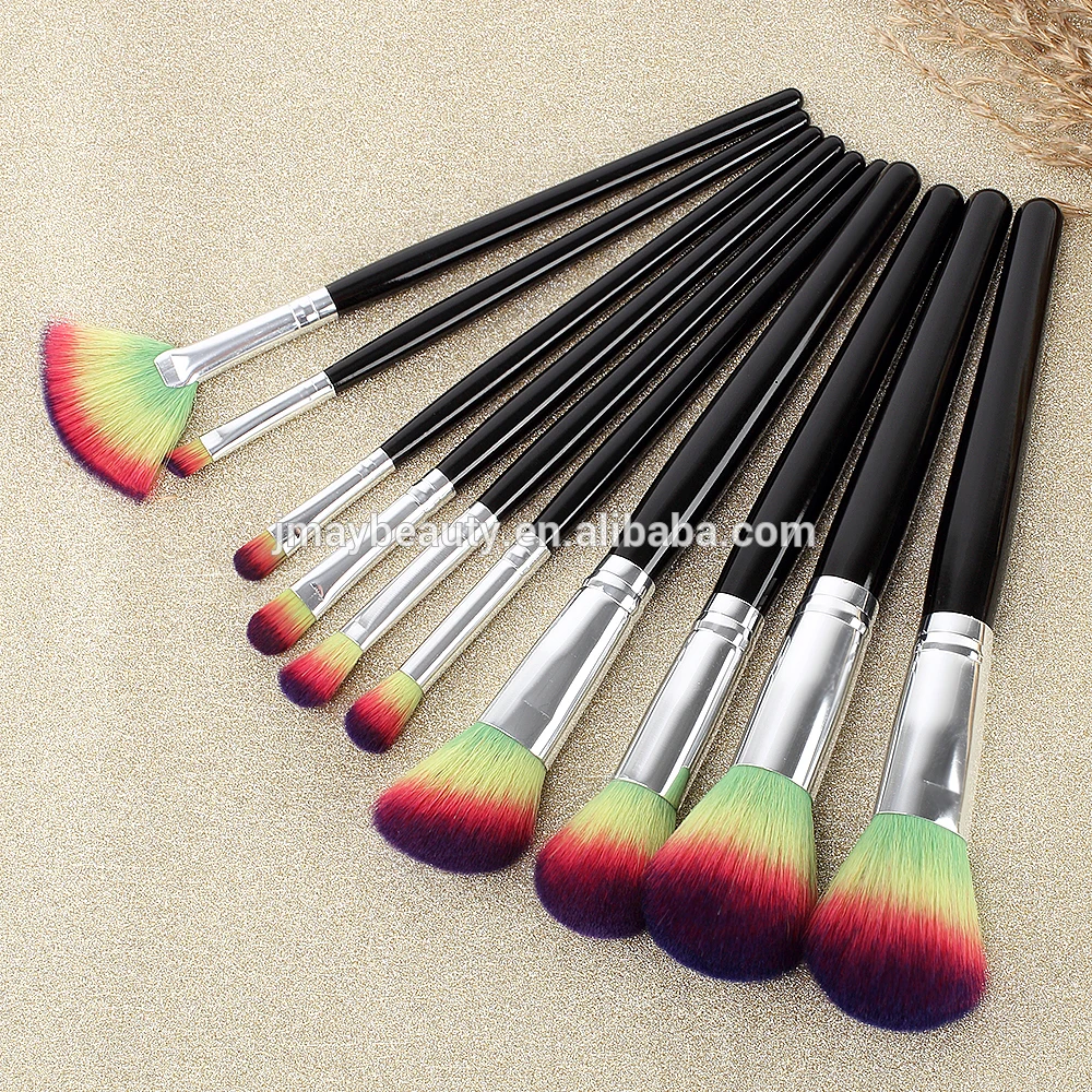 cleaning synthetic makeup brushes