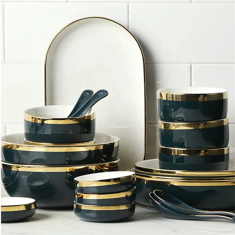 The popular dinnerware shiny glazed dinner plate gold rim ceramic dinner set