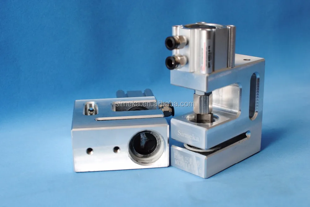 Plastic Film Corner Cut Hole Punch For High Speed Pouching Making