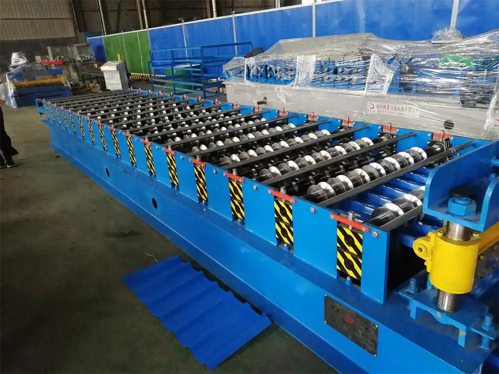Color steel trapezoidal metal roofing sheet roll forming machine design manufacture