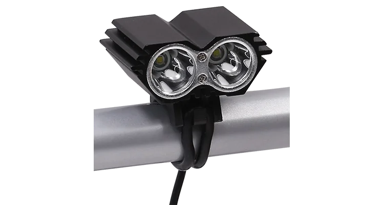 4x1500 mah 18650 可充电电池 ac 100-240 v 充电器铝制 led 自行车灯