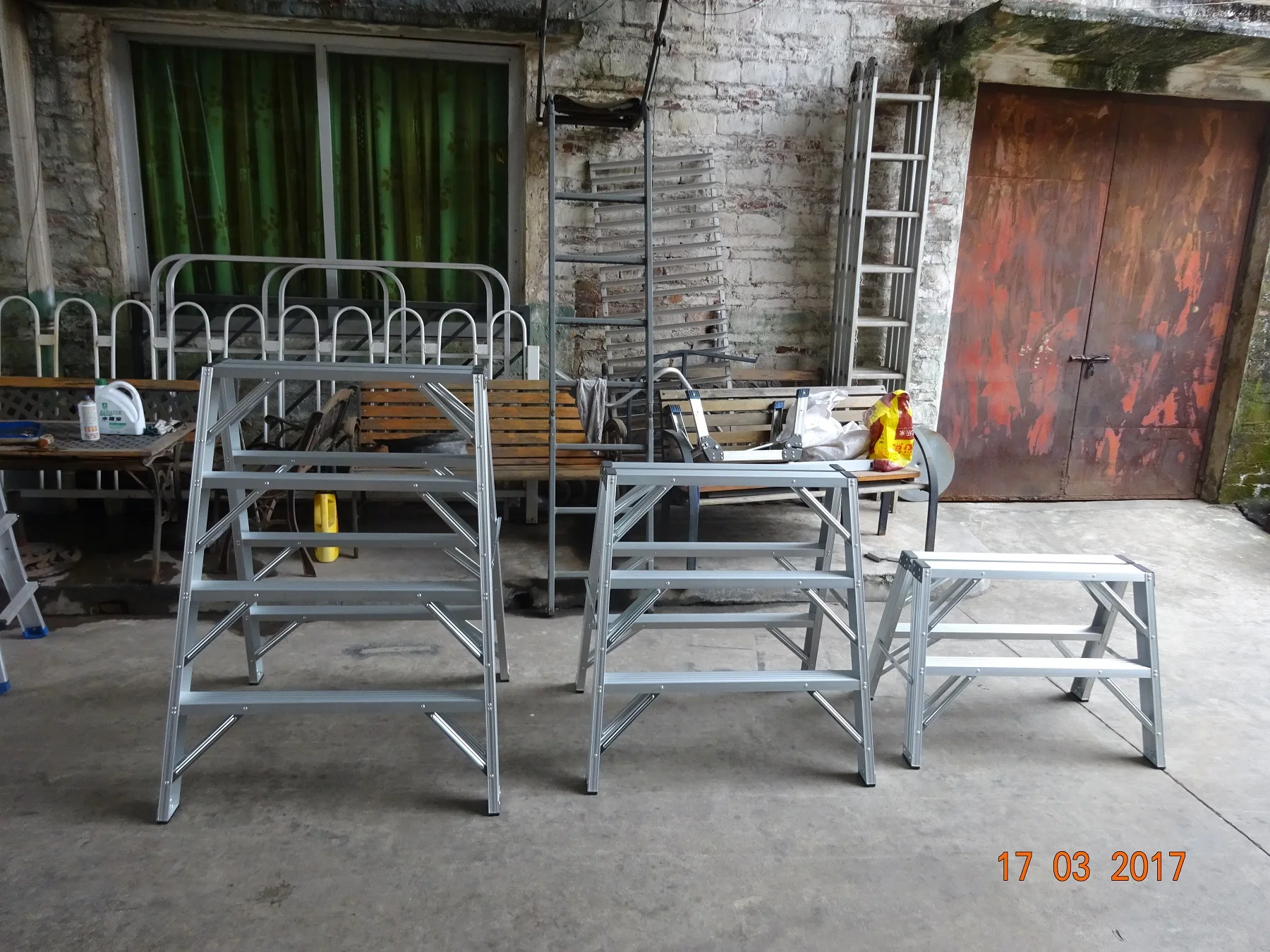 A Frame Type Industrial Aluminum Ladder/ Aluminum Heavy Duty Ladder