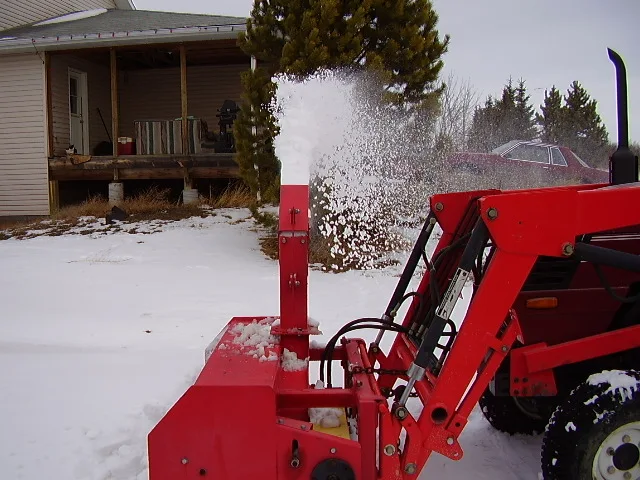 snow blower .JPG