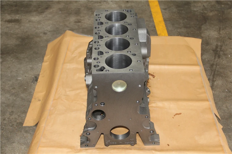 3903796 4BT3.9 DCEC 4g63 Engine Block 3903920 For 4 Cylinder Diesel ...