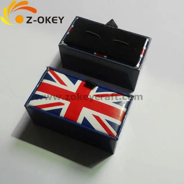ZCB3222 Paper and plastic cufflink box with national flag pattern