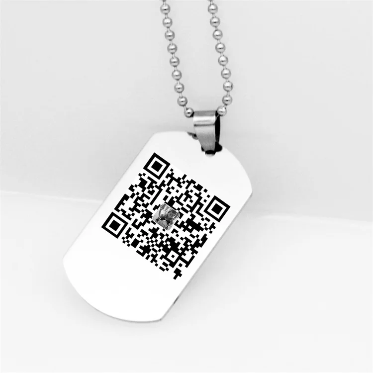 Memooi QR Code Disc Pendant Necklace