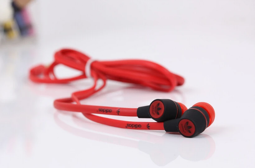 2015 hot 3 5mm in ear headphones headsets earphones for IPHONE 3 4 4s 5 5s