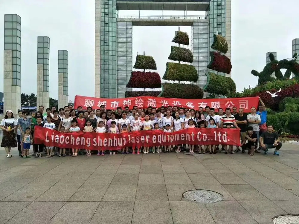 China fabric leather mini laser cutting machine for sneakers