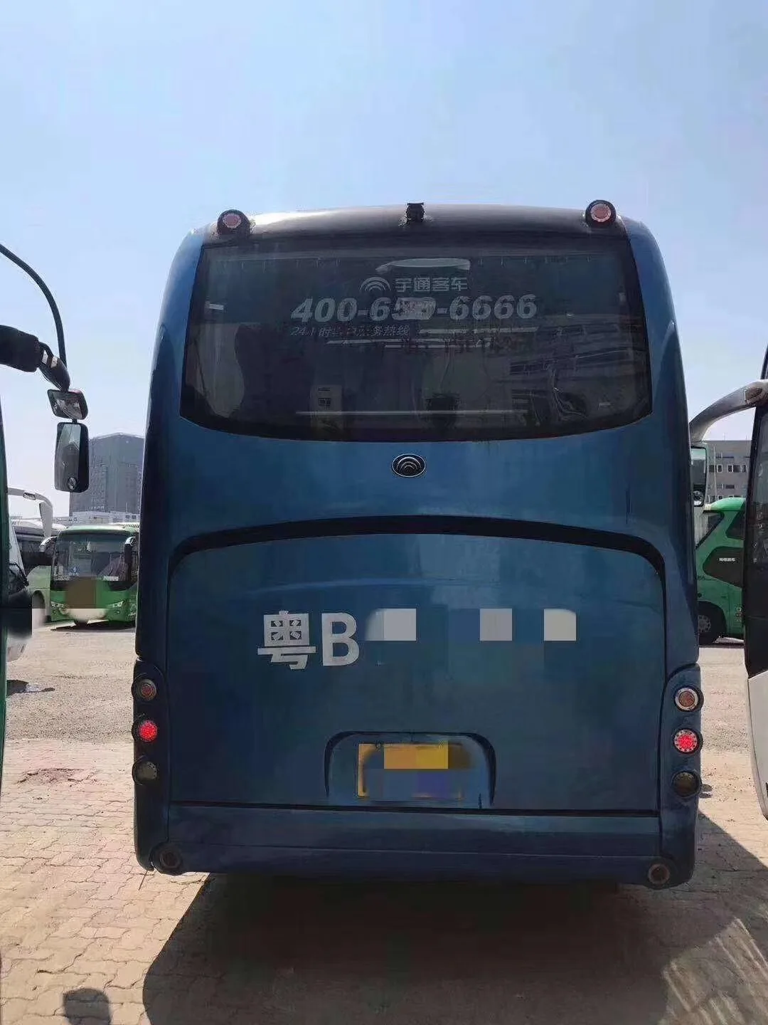 China made YONG TONG used 55 seats bus, diesel engine for sale