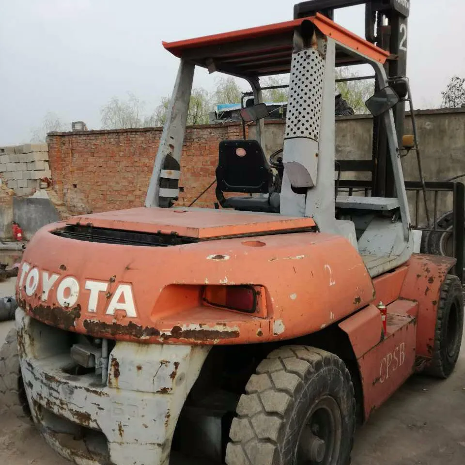 Forklift