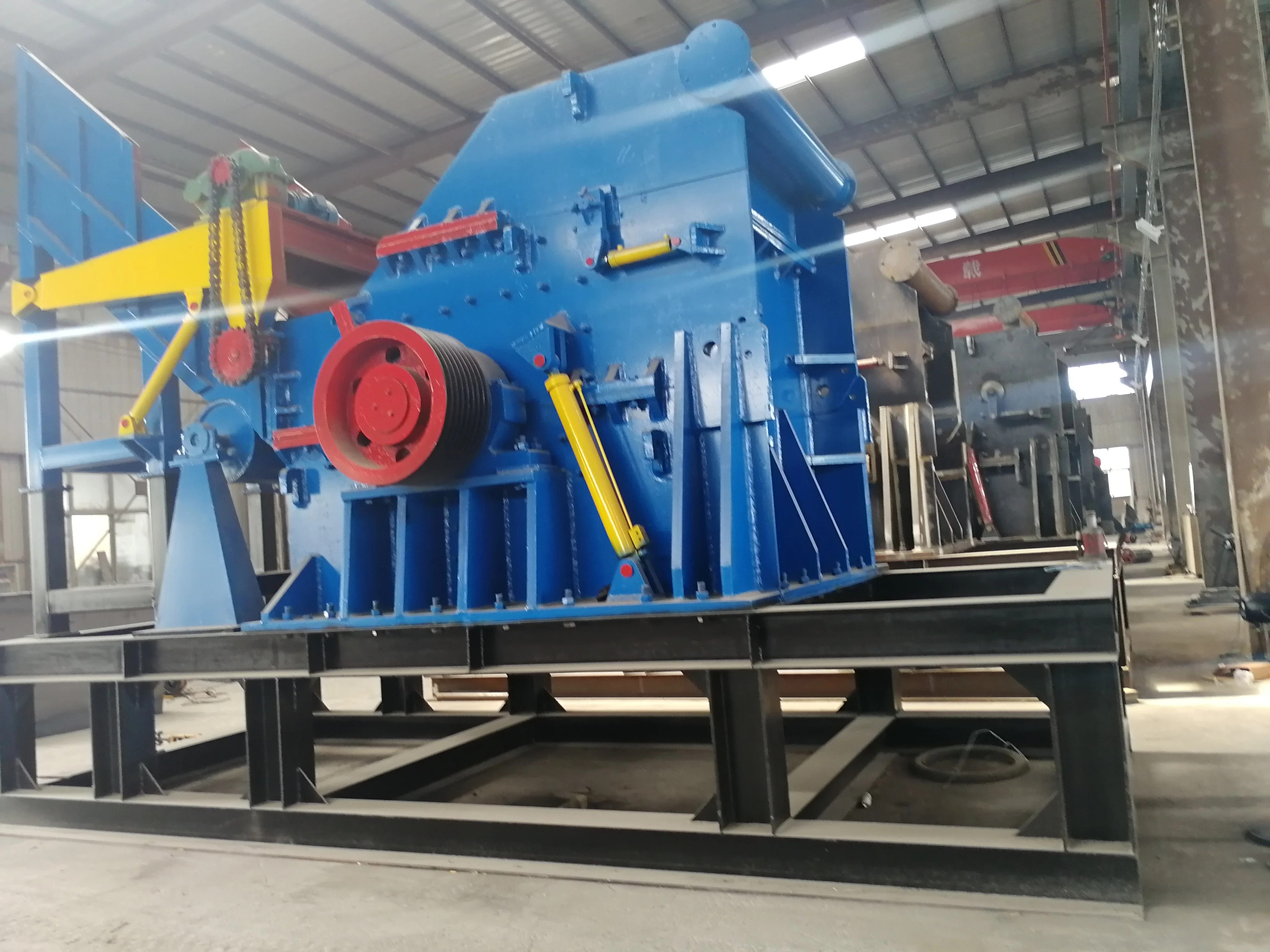 Small Scrap Metal Chip Cast Iron Aluminum Drinks Red Bull Iron Can