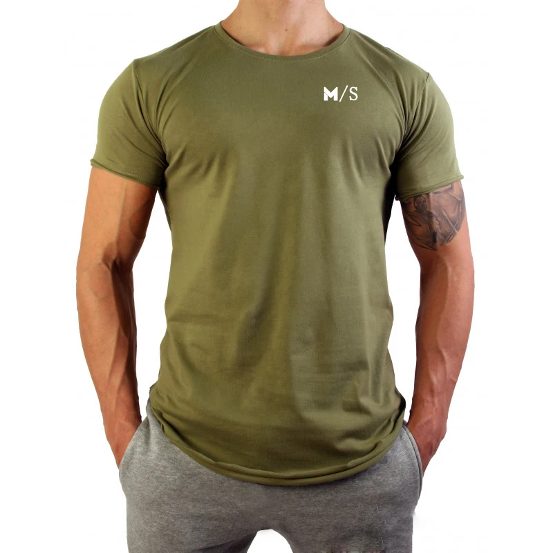 best t shirt for athletic build