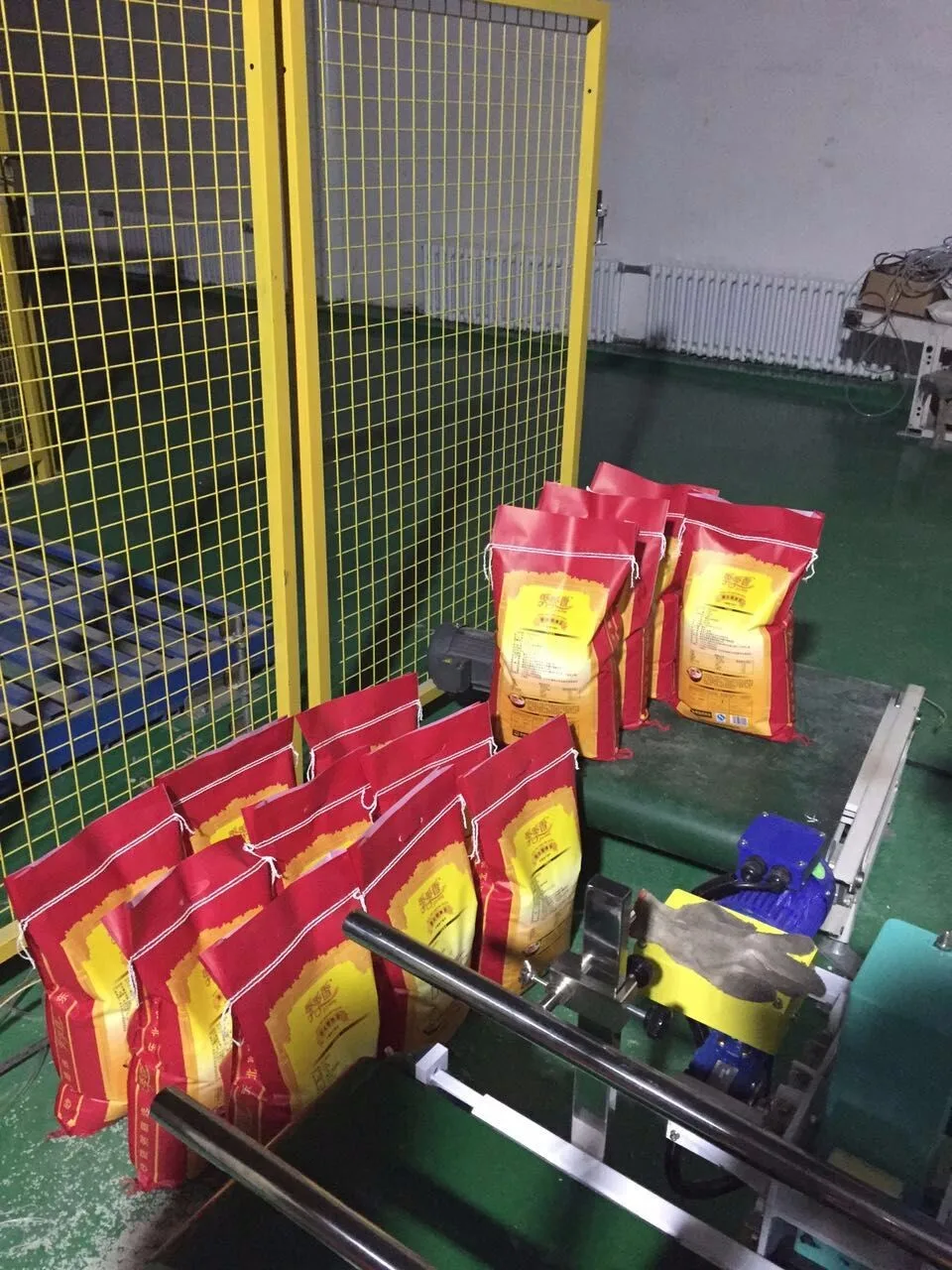 Jialong 2550kg Fully Automatic Animal Feed Packing Machine For Feed