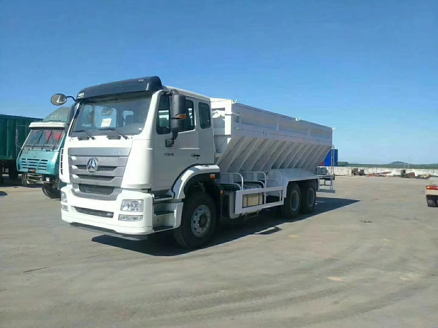 Latest Model Conveyor Belt Dump Trailer Semitrailer Truck Trailer