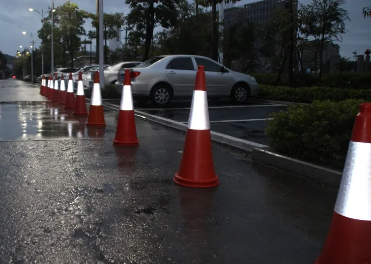 New Promotion Competitive Price Customized Available Reflective Traffic Cones Sleeve Collar