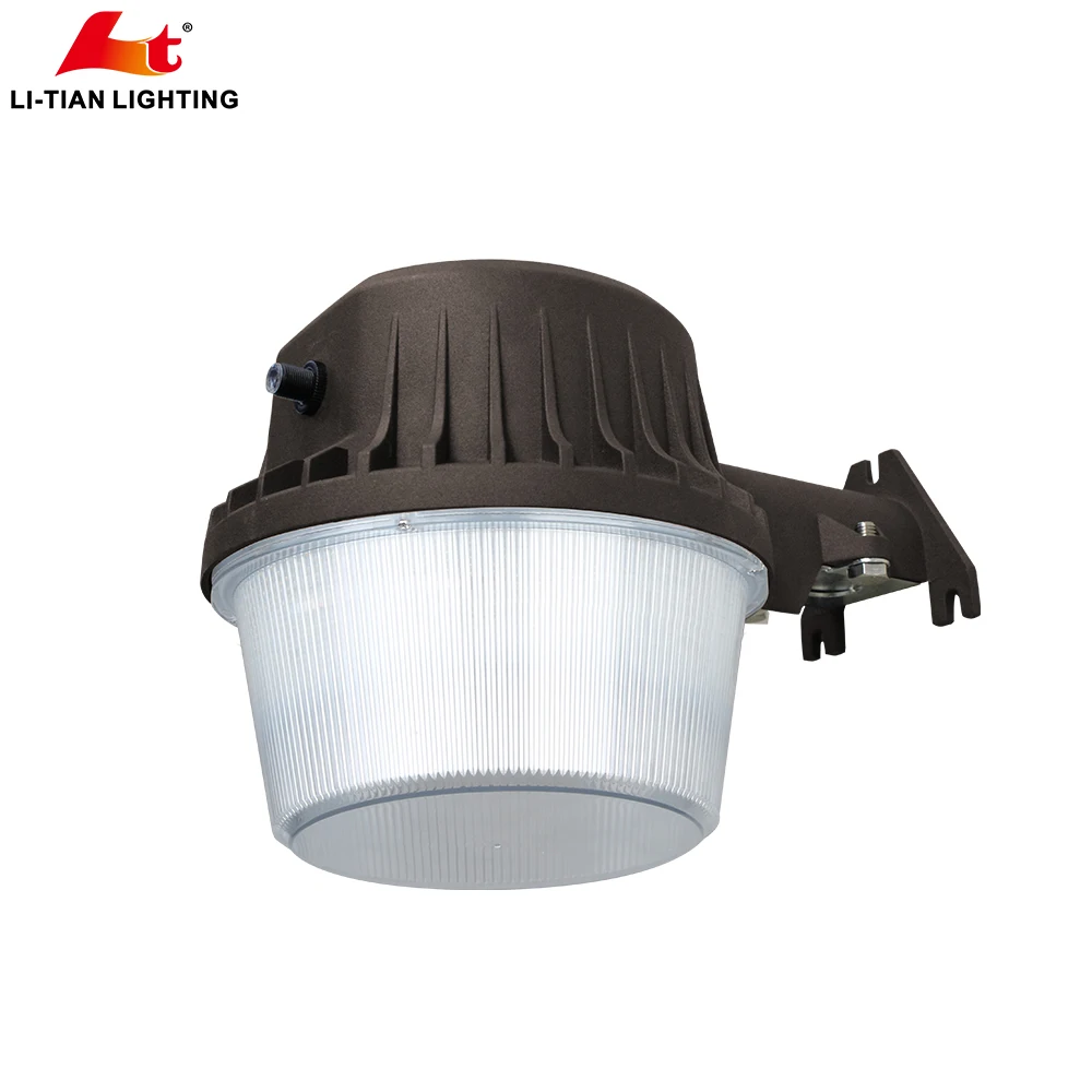 China supplier Wall or arm Mounted Security sensor Light led Dusk To Dawn area barn Light