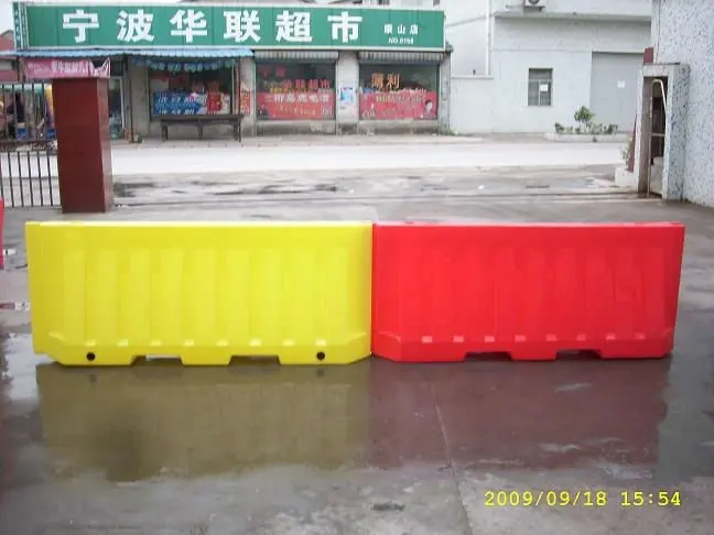 Barrera De Seguridad De Plástico Para Carretera,Barrera De Agua De Tres