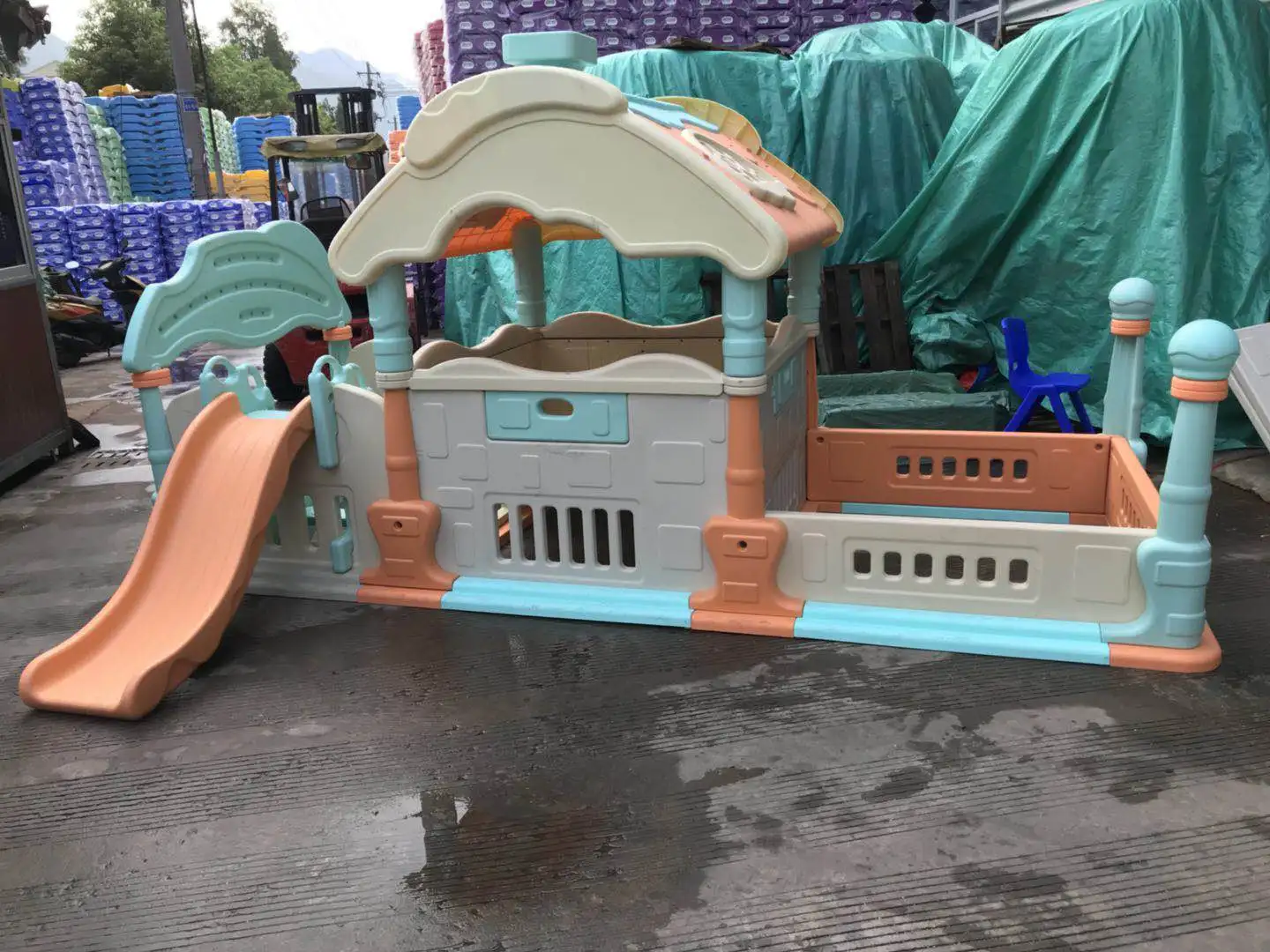 tesco plastic play house