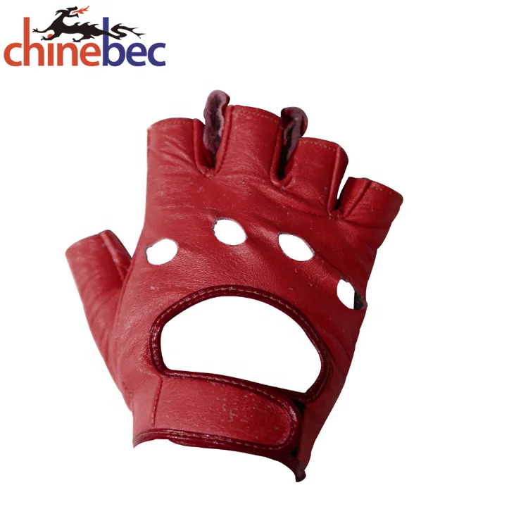 red horsing glove.png