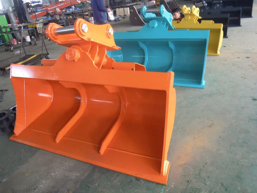 Excavator Tilt Bucket with 2 pcs Cylinder Design and +/-45 Degree Tilt for 0.97cum Capacity