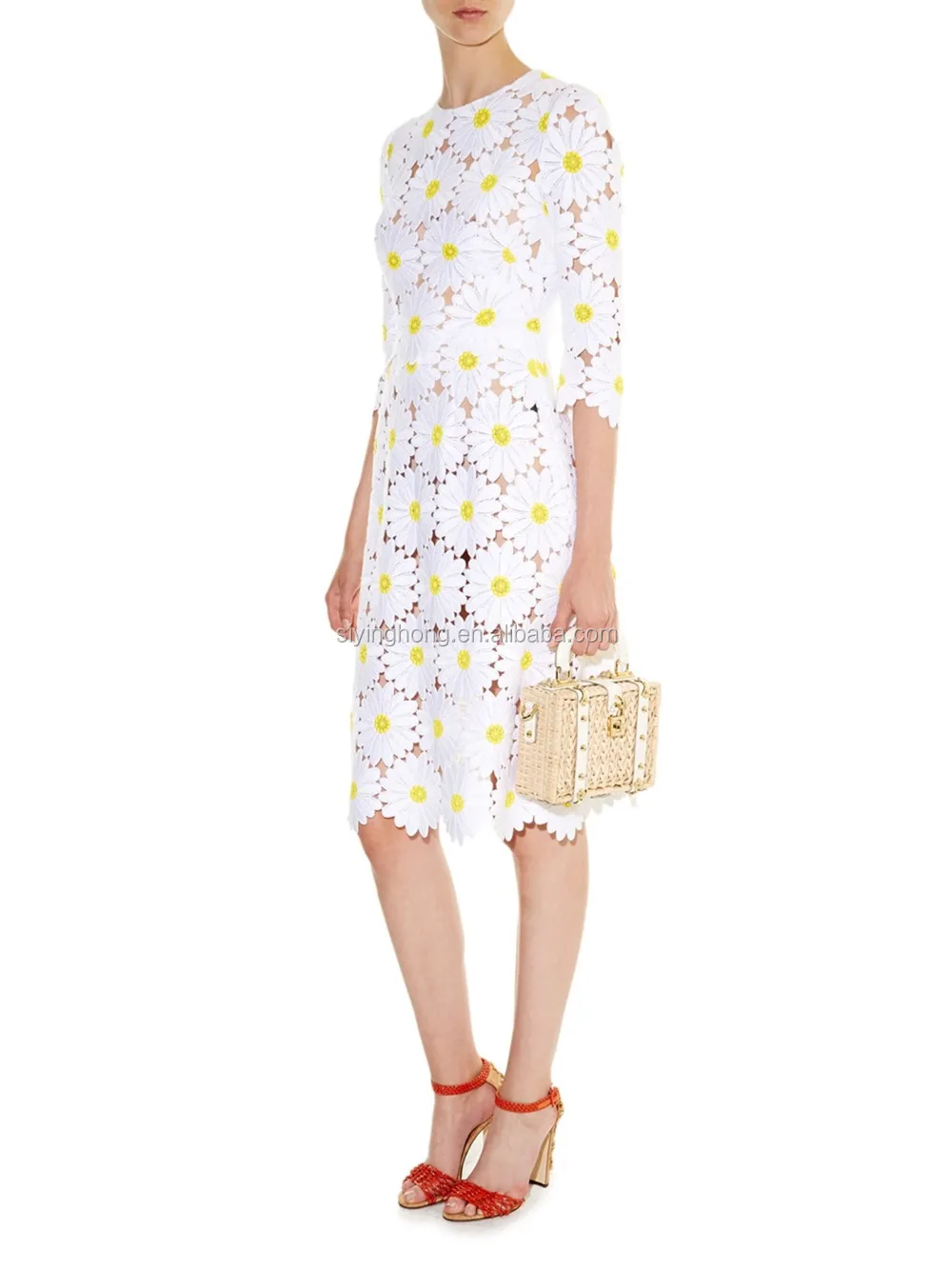 2016 Fashion Yellow And White Daisy Lace Halfsleeve Dress Hollow Knee