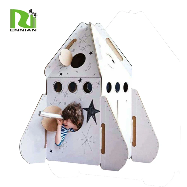 cardboard house (41).jpg