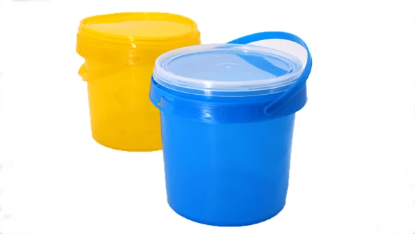 little plastic buckets