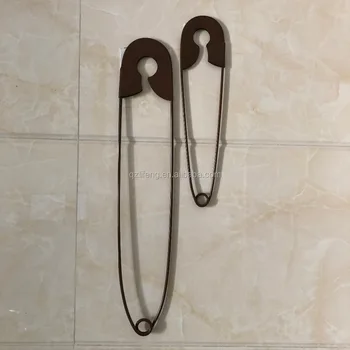 Decorative Rustic Color Large Hanging Metal Safety Pin For Wall